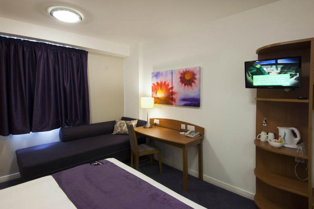 Premier Princes Street Hotel 3*