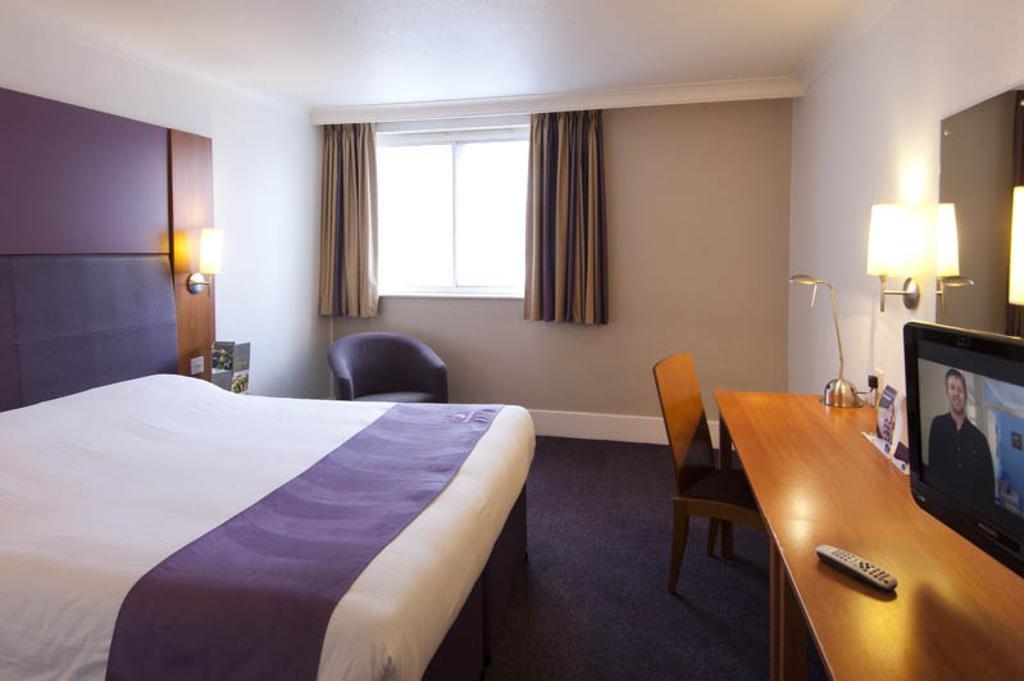 Premier Princes Street Hotel